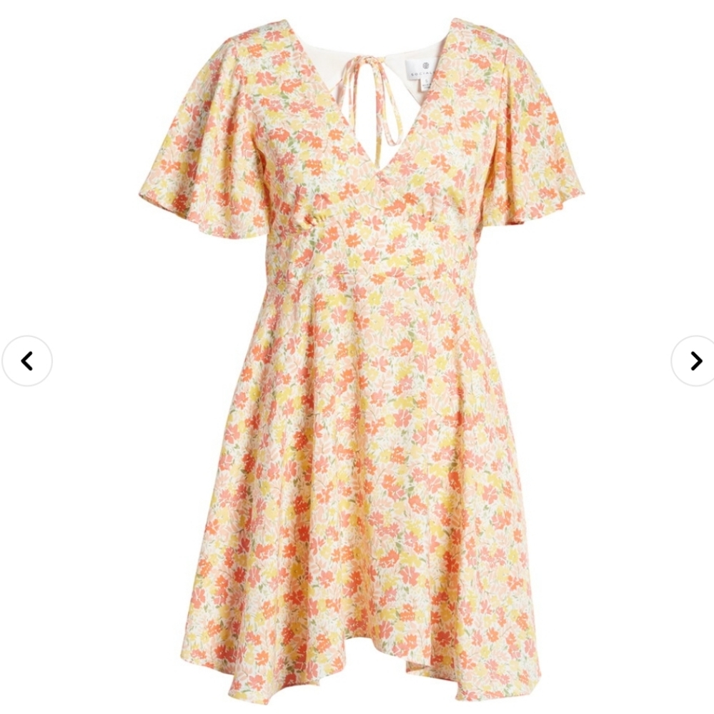 NWT SOCIALITE OPEN BACK CUT OUT FLORAL MINI DRESS IN SIZE MEDIUM